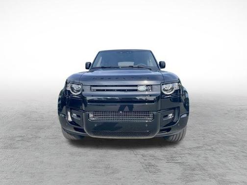 2025 Land Rover Defender 130 P400 X