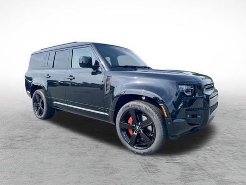 2025 Land Rover Defender 130 P400 X