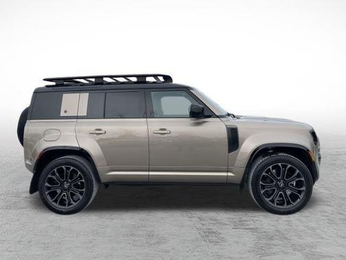 2025 Land Rover Defender P635 OCTA