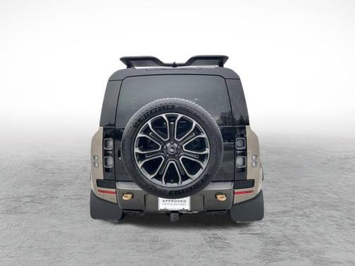 2025 Land Rover Defender P635 OCTA