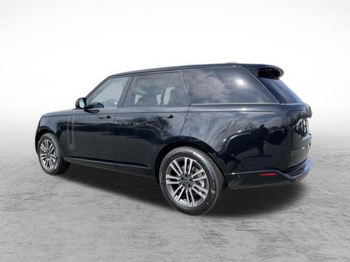 2025 Land Rover Range Rover P530 SE