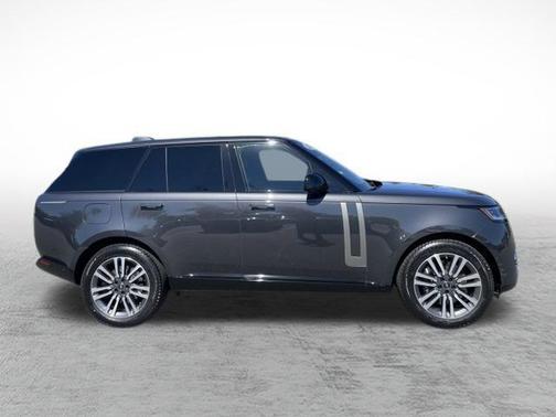 2023 Land Rover Range Rover P530 SE