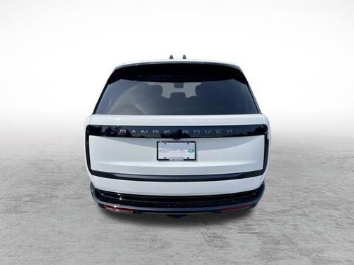 2025 Land Rover Range Rover P400 SE