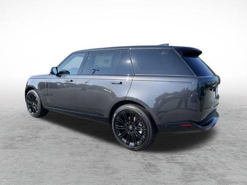 2025 Land Rover Range Rover P400 SE 7 Seat
