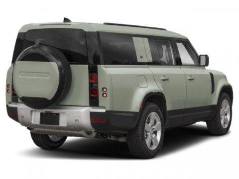 2025 Land Rover Defender 130 P400 X-Dynamic SE