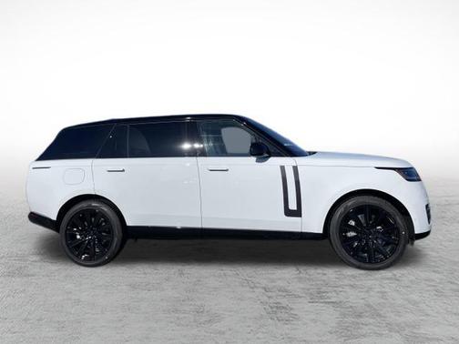 2026 Land Rover Range Rover P400 SE 7 Seat