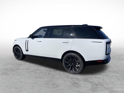 2026 Land Rover Range Rover P400 SE 7 Seat