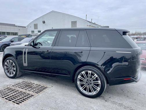 2023 Land Rover Range Rover P530 SE