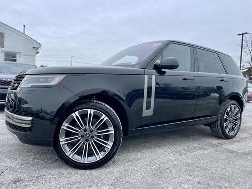 2023 Land Rover Range Rover P530 SE