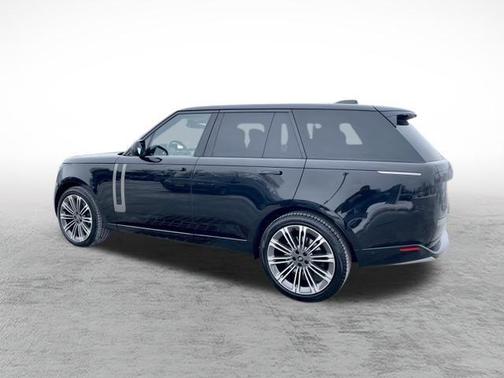 2023 Land Rover Range Rover P530 SE