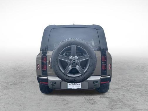 2024 Land Rover Defender 110 P400 X-Dynamic SE