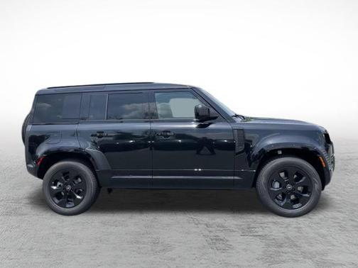 2025 Land Rover Defender 110 P400 X-Dynamic SE