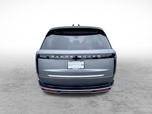 2025 Land Rover Range Rover P530 SE