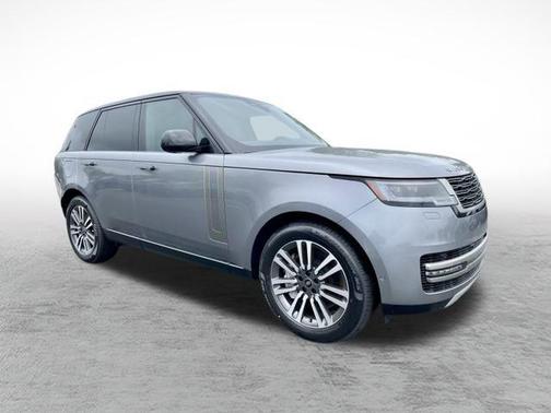 2025 Land Rover Range Rover P530 SE