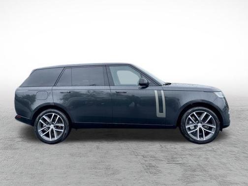 2025 Land Rover Range Rover P530 SE 7 Seat