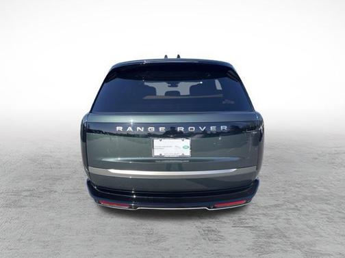 2025 Land Rover Range Rover P530 SE