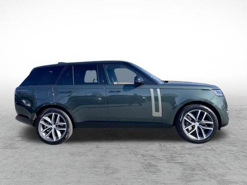 2025 Land Rover Range Rover P530 SE