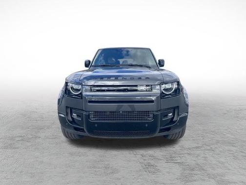 2026 Land Rover Defender V8