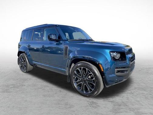 2026 Land Rover Defender OCTA