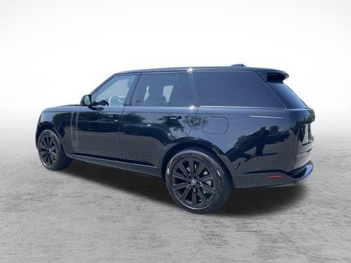 2025 Land Rover Range Rover P550e SE