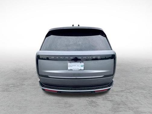 2025 Land Rover Range Rover P530 SE 7 Seat