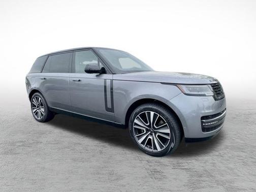 2025 Land Rover Range Rover P530 SE 7 Seat