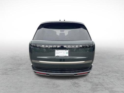 2025 Land Rover Range Rover P530 SE