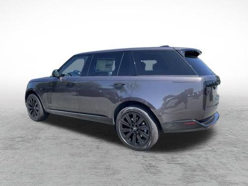 2025 Land Rover Range Rover P400 SE 7 Seat