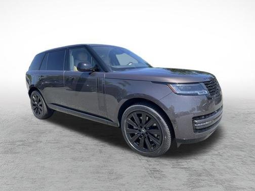 2025 Land Rover Range Rover P400 SE 7 Seat