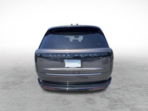 2025 Land Rover Range Rover P400 SE 7 Seat