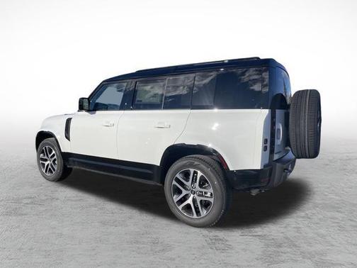 2025 Land Rover Defender 110 P400 X-Dynamic SE