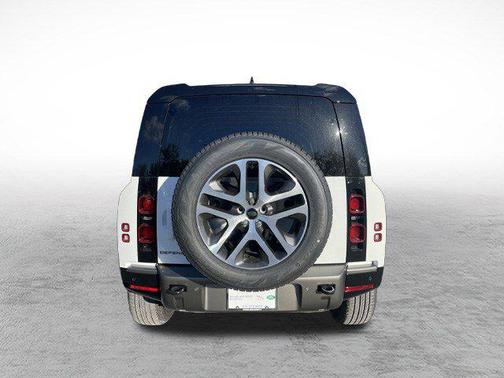 2025 Land Rover Defender 110 P400 X-Dynamic SE