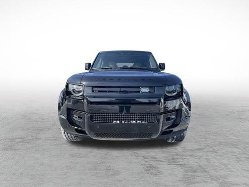 2025 Land Rover Defender 110 V8