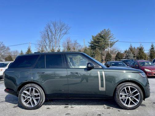 2026 Land Rover Range Rover P530 SE