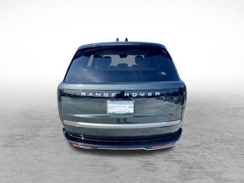 2026 Land Rover Range Rover P530 SE