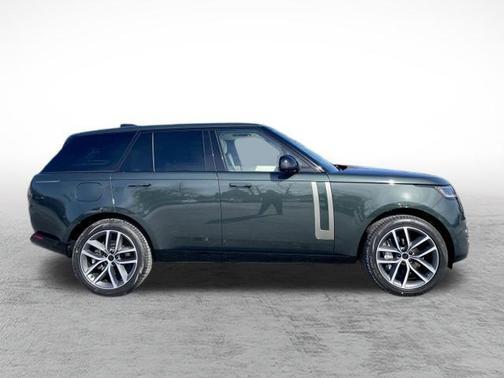 2026 Land Rover Range Rover P530 SE