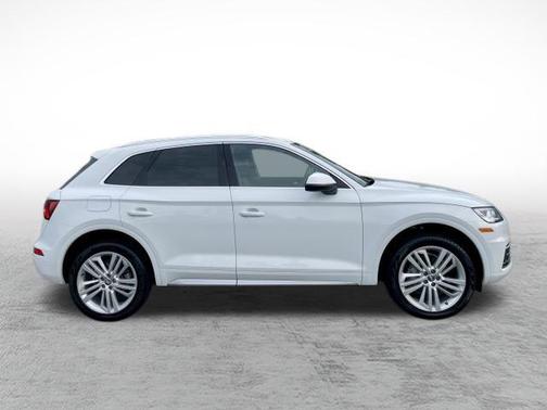 2020 Audi Q5 45 Premium Plus
