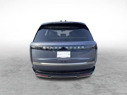 2025 Land Rover Range Rover P530 SE
