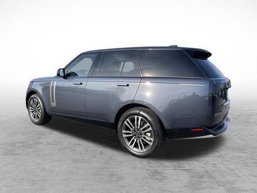 2025 Land Rover Range Rover P530 SE
