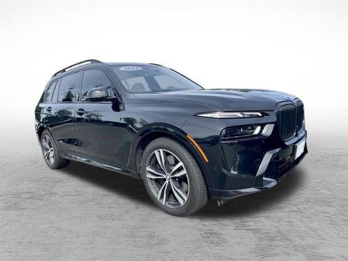 Black 2024 BMW X7 M60i