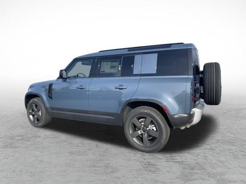 2025 Land Rover Defender 110 P400 S