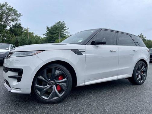 2025 Land Rover Range Rover Sport SE