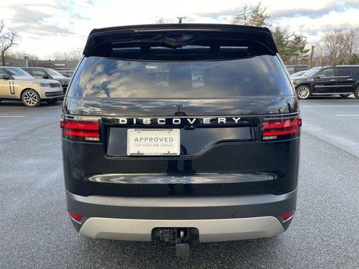 2024 Land Rover Discovery P300 S