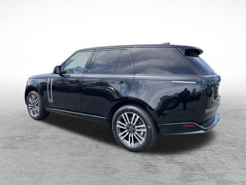 2025 Land Rover Range Rover P530 SE