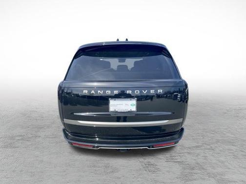 2025 Land Rover Range Rover P530 SE