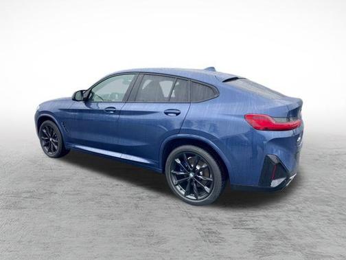 2022 BMW X4 M40i