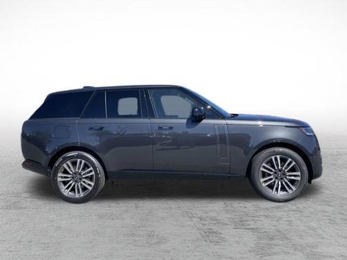 2025 Land Rover Range Rover P530 SE