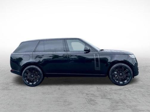 2025 Land Rover Range Rover P400 SE 7 Seat