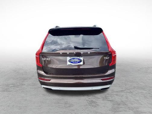 2018 Volvo XC90 T6 Momentum