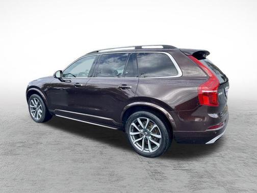 2018 Volvo XC90 T6 Momentum